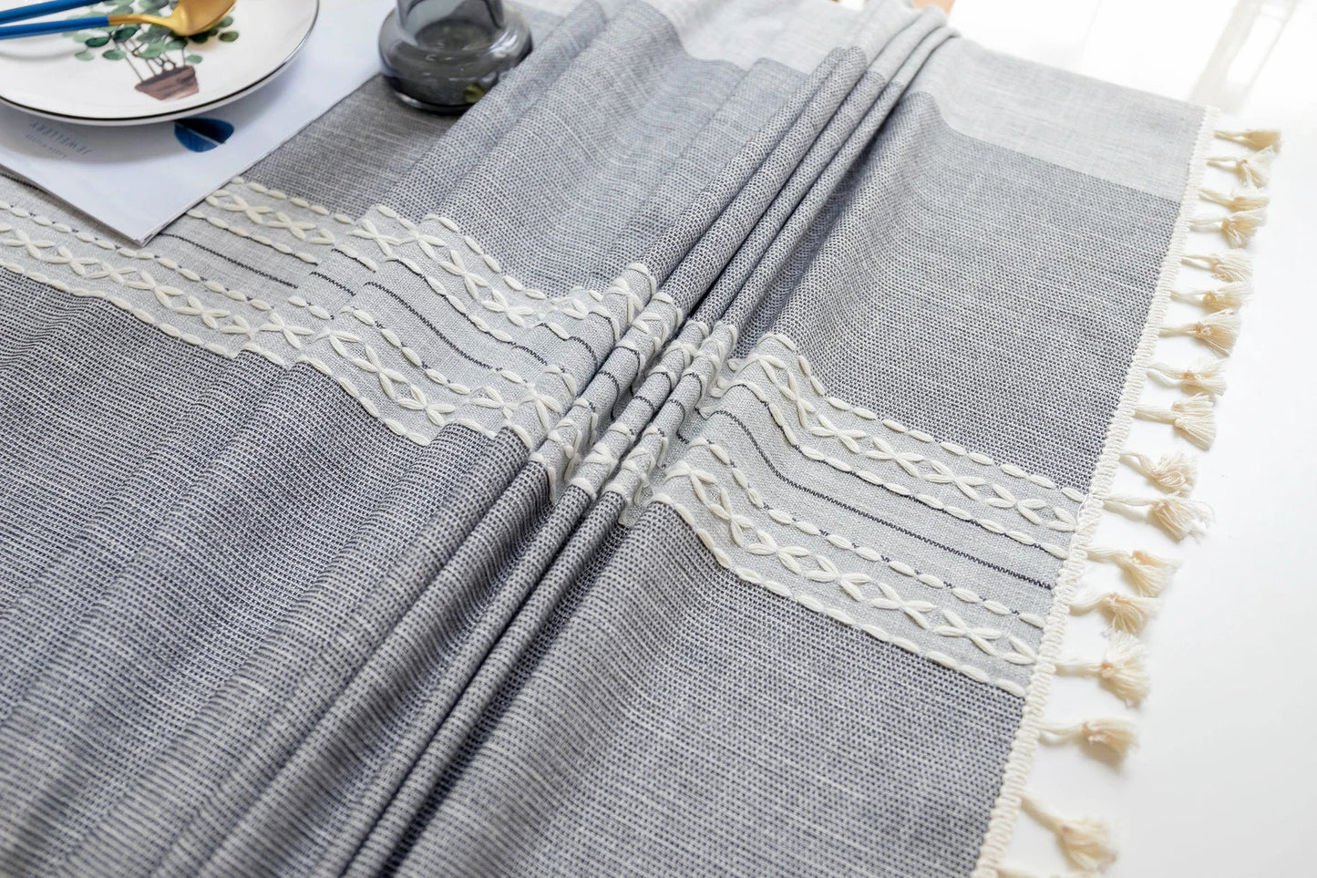 Battilo Waterproof Linen Cotton Tablecloth – Elevate Dining Style