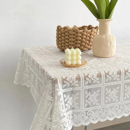 Antique Lace Tablecloth - Elegant Decor for Any Occasion