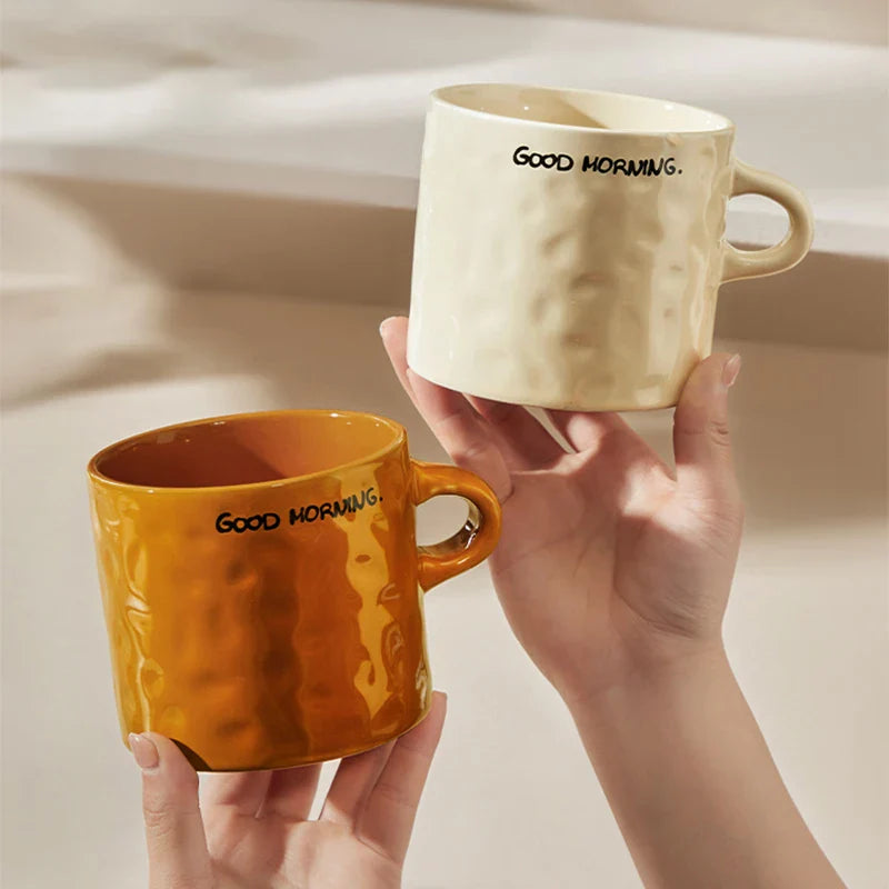 Caneca de cerâmica elegante de 550 ml – perfeita para amantes de café!